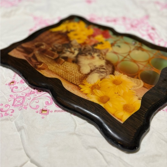 Vintage Charming Kitten Plaque with Yellow Flowers - Picture 3 of 8